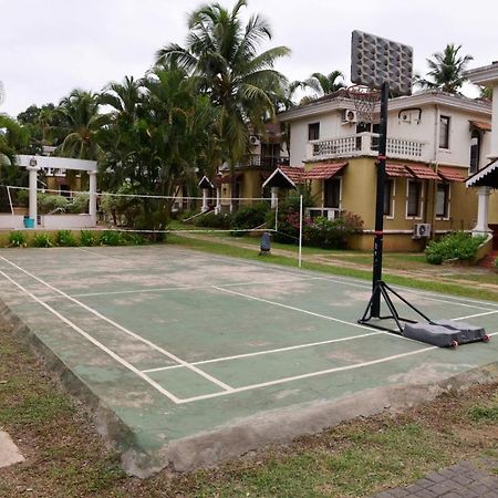 White Square Nirvana, Parra Mapusa Ngoại thất bức ảnh