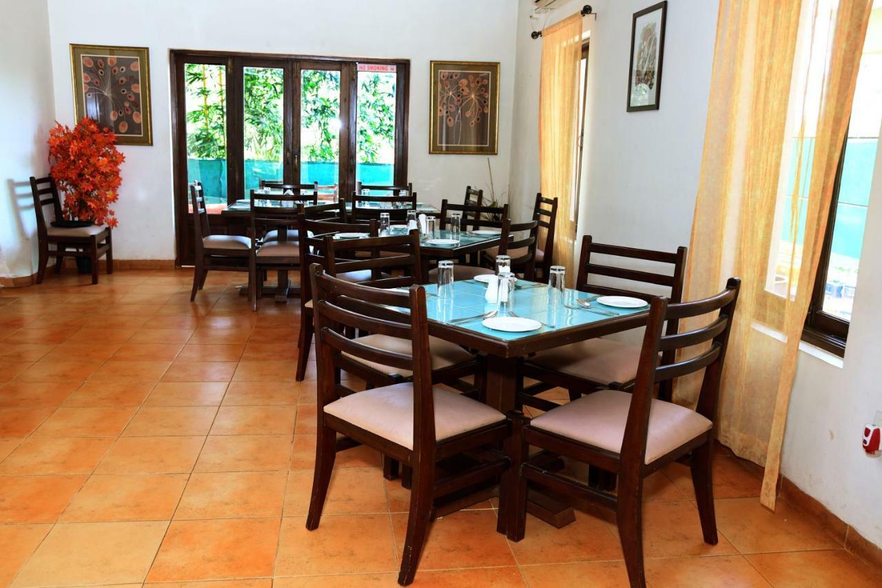 White Square Nirvana, Parra Mapusa Ngoại thất bức ảnh